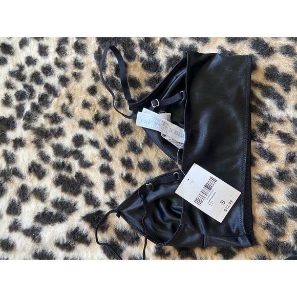 NEW! RARE! Forever 21 Black Satin with Rose Rosettes Bralette and Underwear Set - Picture 6 of 9